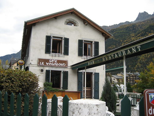bredde resident Konfrontere Le Vagabond Bars in Chamonix, Mont Blanc, France | Chamonix.net