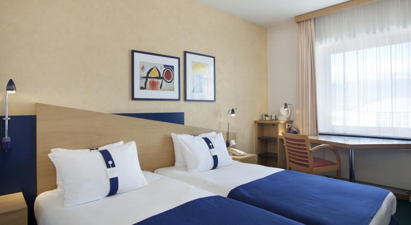 Holiday Inn Express Geneva Airport